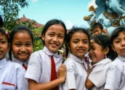 Siswa Kurang Mampu di Riau Bakal Dapat Seragam Gratis