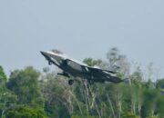 Latihan Bersama Elang Ausindo 2025 : F-16 TNI AU dan F-35 RAAF Bertempur di Langit Pekanbaru