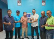 Dorong Literasi Hukum di Kalangan Wartawan, Eko Saputra Sumbang Buku untuk PWI Dumai