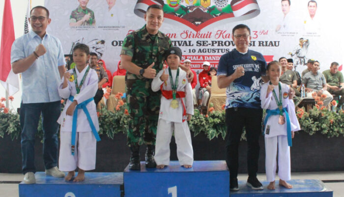 Sambut HUT RI ke-80, Dandim 0320 Dumai Buka Kejuaraan Karate Perebutkan Piala Bergilir