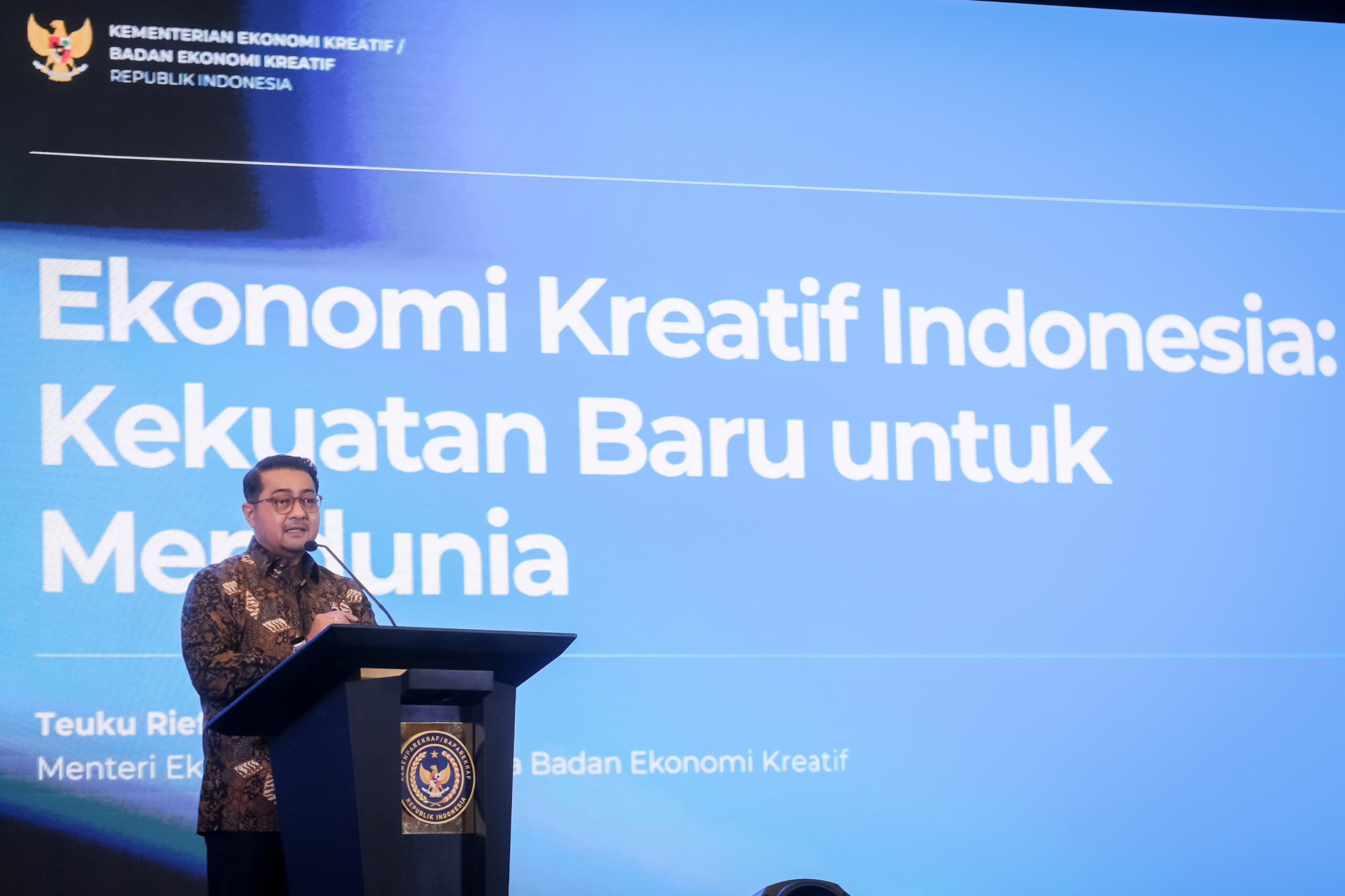 Teuku Riefky Harsya