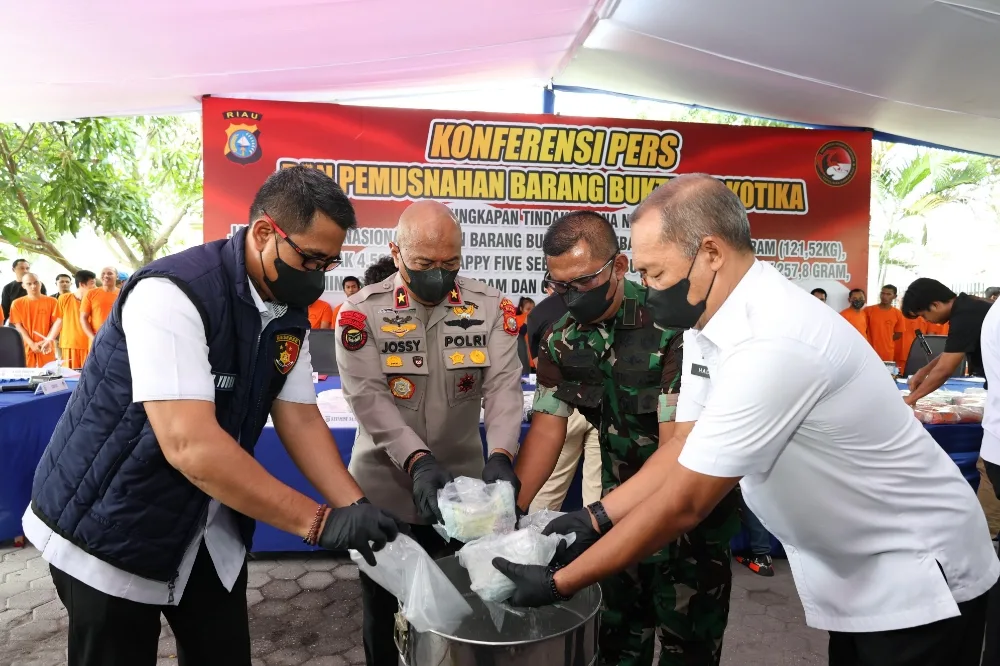 Polda Riau