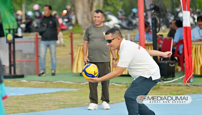 Turnamen Bola Voli Antar klub Kota Dumai Merebut Piala Dandim
