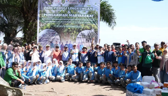 Libatkan Gen Z, Kilang Pertamina Dumai Tanam Pohon di Sekolah dan Pesisir