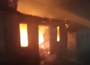 Satu Unit Rumah di Hayam Wuruk Terbakar
