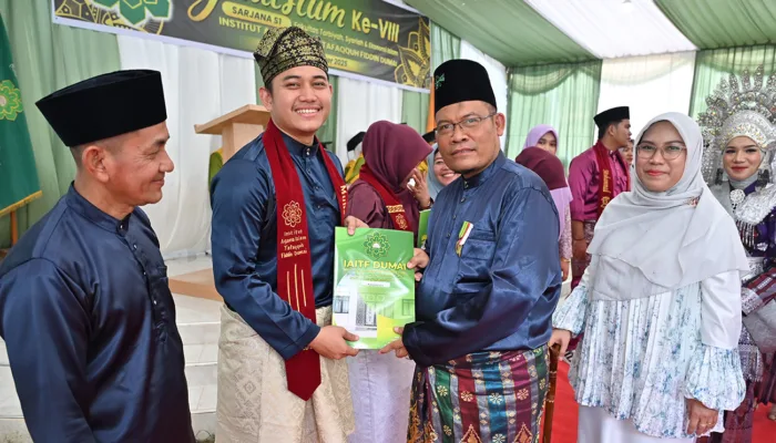 Yudisium ke-VIII Institut Agama Islam Tafaqquh Fiddin Dumai Berlangsung Khidmat, Penuh Haru Dalam Kesederhanaan