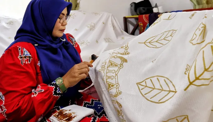 Sehelai Kain Sejuta Harapan, PHR Lahirkan Batik Khas dari Tanah Sumatera