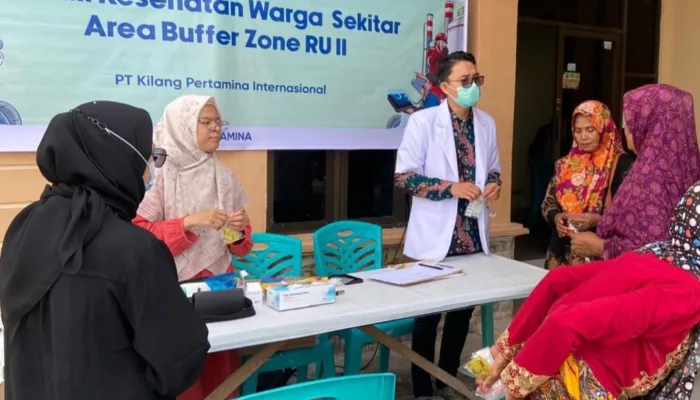 Wujud Peduli Kesehatan Warga Sekitar, Kilang Pertamina Dumai Rutin Beri Pengobatan Gratis