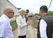 Pastikan Berjalan Lancar, Wako Paisal Bersama Kadis PU dan Kabid SDA Tinjau Progres Penanggulangan Banjir Tahap 1