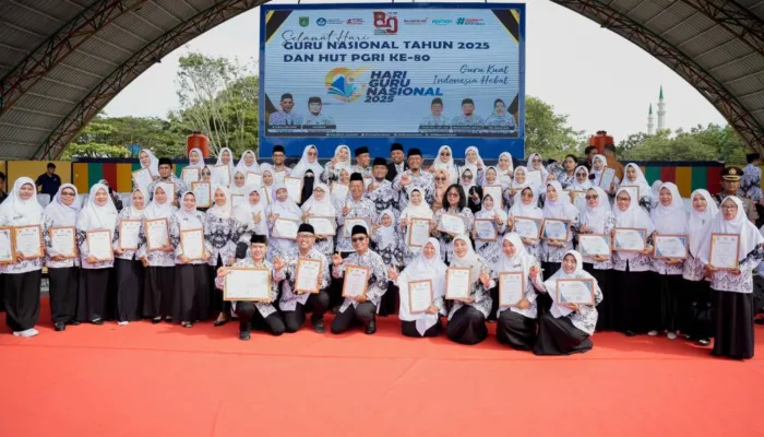 Wawako Dumai Sugiyarto Tekankan Pentingnya Inovasi Guru di Era Digital Pada Peringatan HUT PGRI ke-80 dan HGN 2025.