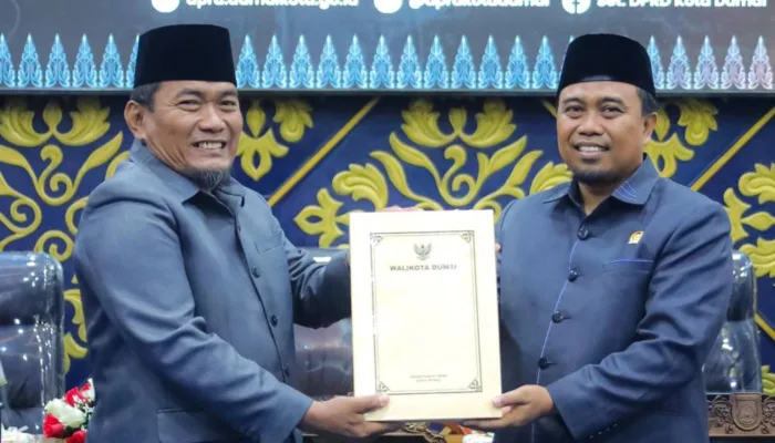 Wawako Sugiyarto Sampaikan Ranperda APBD TA 2026 Dalam Rapat Paripurna DPRD Dumai
