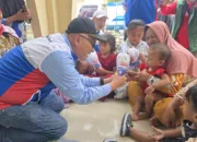 Dirut Pertamina Drilling Tinjau Dapur Umum dan Salurkan Bantuan bagi Korban Banjir di Sumatera Utara