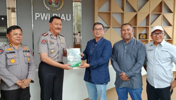 Kunjungan ke PWI Riau, Polda Riau Gencarkan Sosialisasi Call Center 110