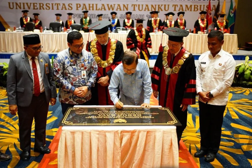 Jusuf Kalla meresmikan Kebun Raya Universitas Pahlawan Tuanku Tambusai di Kampar