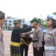 Polres Dumai Resmi Gunakan Tanjak dan Slempang, Teguhkan Marwah Melayu dalam Pengabdian