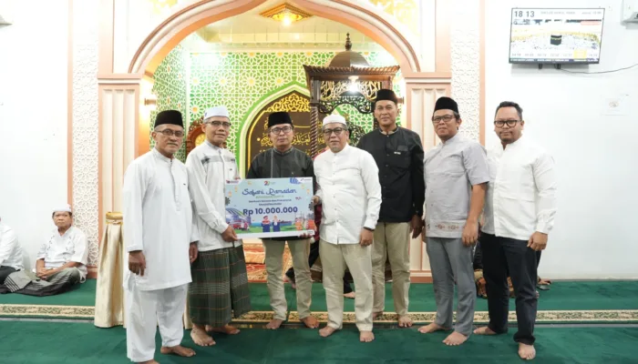 Safari Ramadan Kilang Pertamina Dumai Sambangi 3 Rumah Ibadah, Salurkan Bantuan dan Buka Puasa Bersama Warga