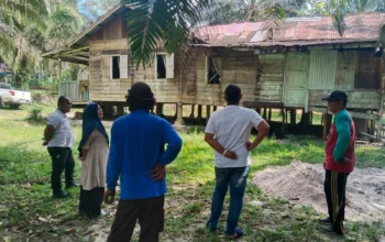 Puluhan Tahun Tinggal di Rumah Nyaris Roboh, Nasib Janda Tua di Bukit Nenas Akhirnya Dapat Perhatian