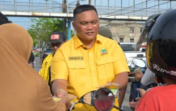 Lewat Program Berbagi dan Buka Puasa Bersama, Golkar Dumai Borong Seribu Paket Takjil dari UMKM