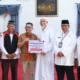 RS Awal Bros Serahkan Zakat Mal Rp500 Juta untuk Masyarakat Dumai Melalui Baznas