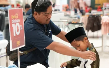 Kisah Anak Yatim Dumai Memilih Baju Lebaran Pertama Mereka  Bersama Perwira Pertamina