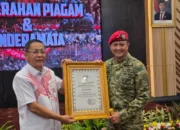 Ayu Junaidi Terima Penghargaan Pangkopassus, Tegaskan Komitmen Dukung Negara dan Stabilitas Dumai