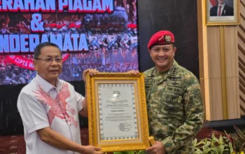 Ayu Junaidi Terima Penghargaan Pangkopassus, Tegaskan Komitmen Dukung Negara dan Stabilitas Dumai