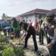 Camat dan Kapolsek Dumai Kota Pimpin Goro Massal di Kelurahan Laksamana, Warga Kompak Bersihkan Lingkungan
