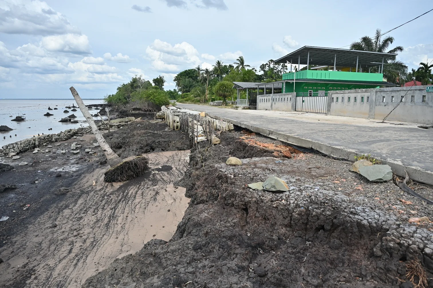 Abrasi medang kampai