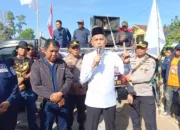 KSOP Mangkir, Ratusan Buruh Blokade Simpang TPI Dumai dan Hentikan Arus Logistik