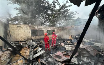 Pertamina Patra Niaga Kilang Dumai Gerak Cepat Bantu Padamkan Kebakaran MAN 1 Dumai