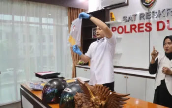 Tusuk Pemuda di Warung Bakso, Dua Pelaku Dibekuk di Siak
