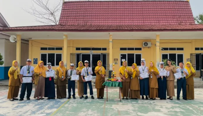 SMPN 21 Dumai Banjir Prestasi, Dari Sepak Bola hingga Puisi Melayu yang Tembus Provinsi