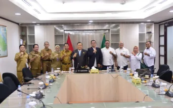 Terima PWI Riau, SF Hariyanto Pastikan Dukungan HPN-Porwanas dan Perbaikan Gedung PWI