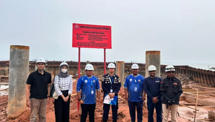 KKP Lepas Tanda Penghentian Sementara PT MNS, Pembangunan Galangan Kapal di KITB Dilanjutkan