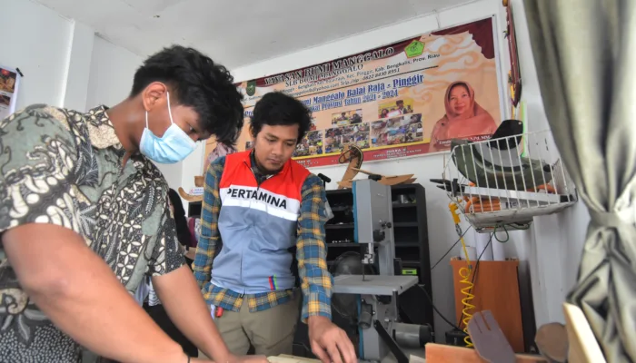 Karya Istimewa Siswa SLB Binaan PHR